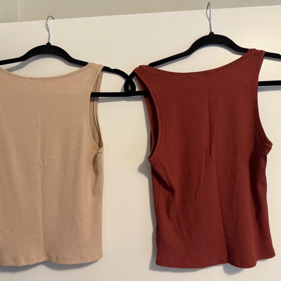 7 Trendy Queen Women's Summer Square Neck Tank Tops - Picture 5 of 8